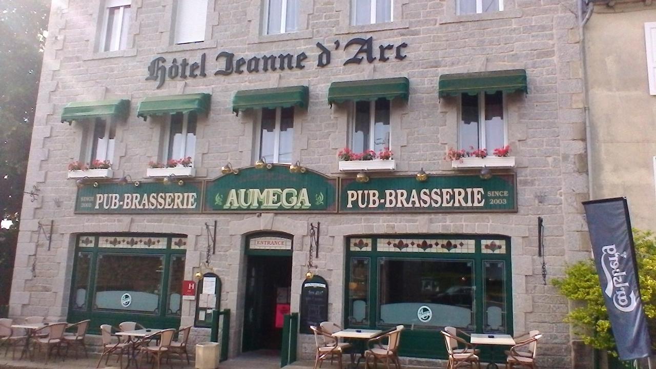 Hotel Jeanne D'Arc Saint-Chély-dʼApcher Exteriör bild